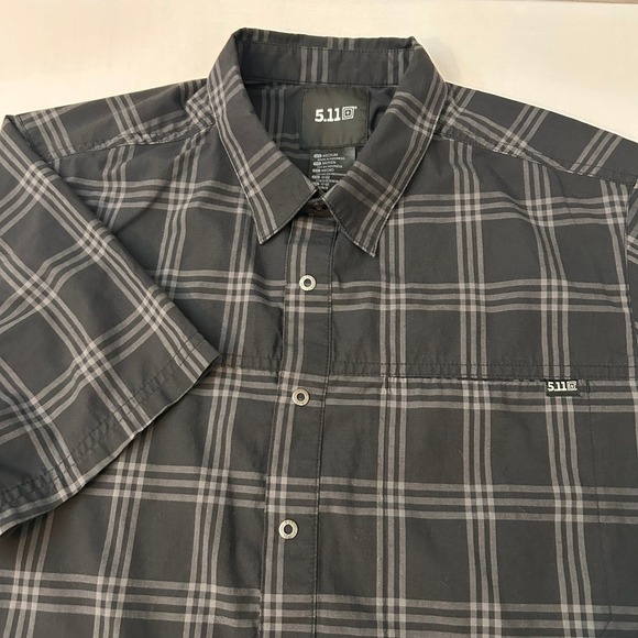 5.11 Tactical Mens Medium Plaid Short Sleeve Snap Button Shirt Black Gray - Picture 1 of 8